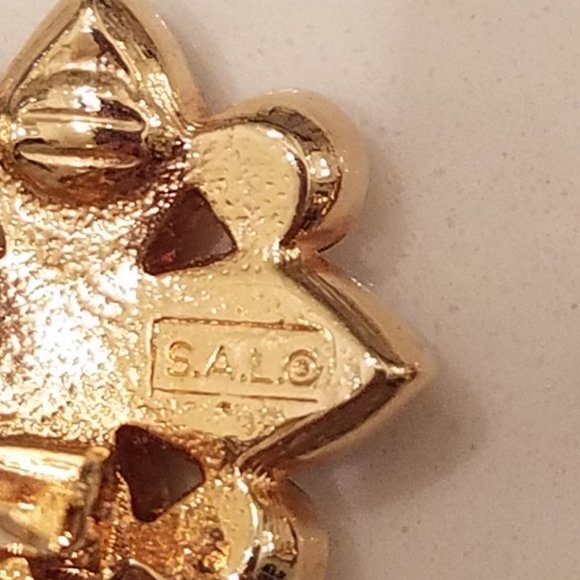 S.A.L.O purple/clear crystal gold tone earrings - Picture 4 of 11